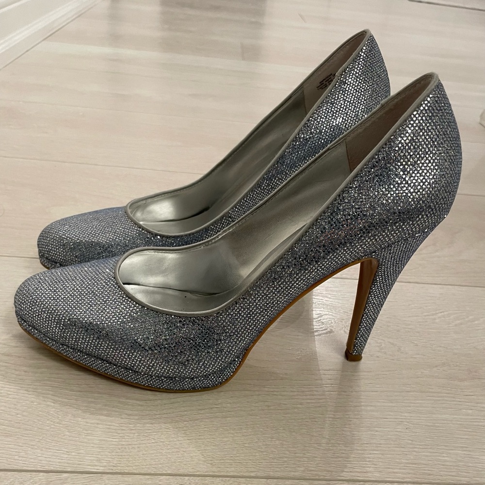Nine West silver pumps - Size 10 M
